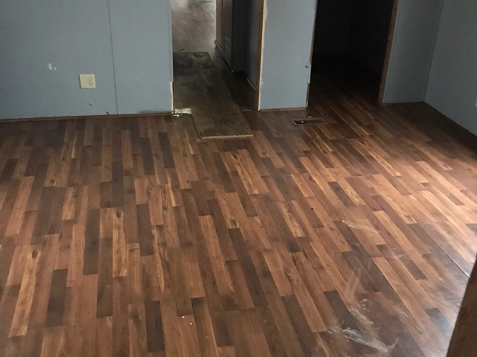 2 bed, 950 sqft, $612 — Photo 4