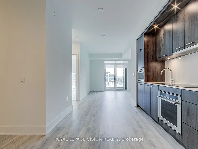 858 Dupont St #526 — Photo 12