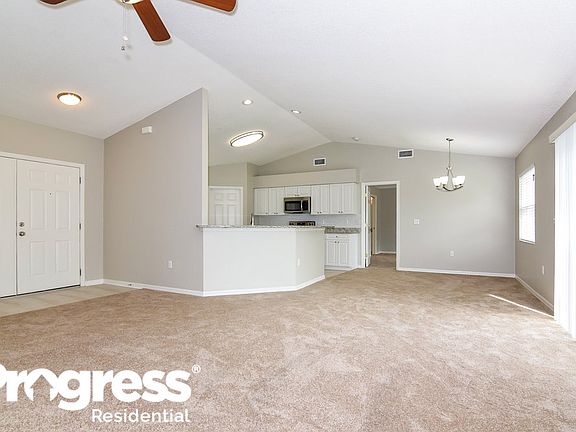 3rd image of 7869 Manor Dr