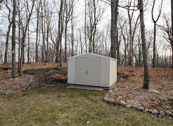 4th image of 6001 Woodhill Ln