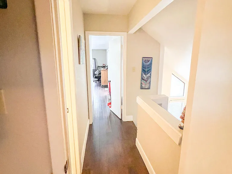 2nd floor. Lots of light from everywhere