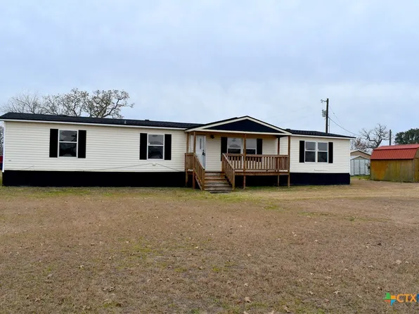 422 W Oaks, Victoria, TX 77905