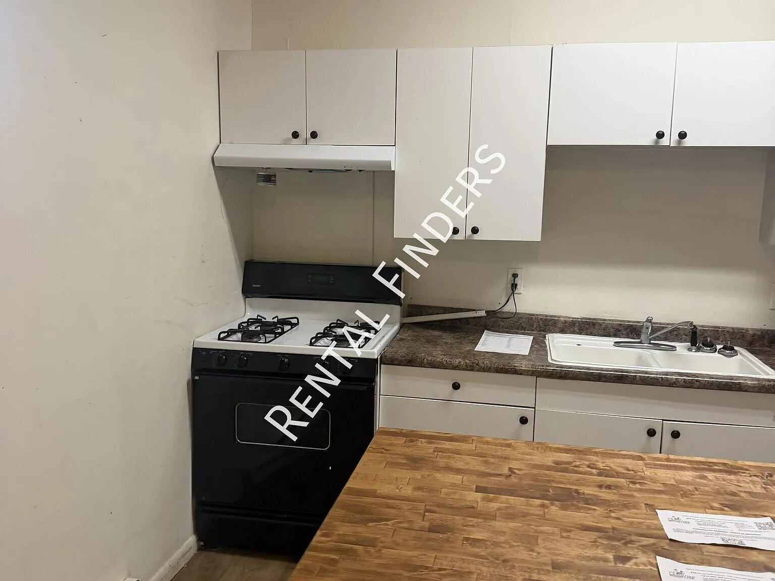 2 bed, $895 — Photo 2
