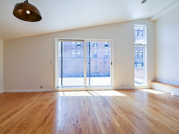 3rd image of 101 W 70th St Penthouse S