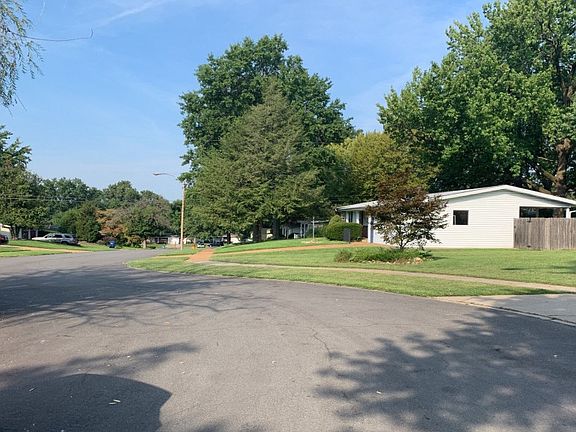 4th image of 3295 Huckleberry Dr