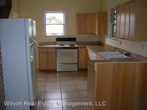 2305 Eleanor St photo 1