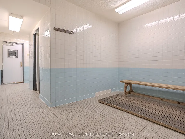 975 Warwick Ct #1608 — Photo 17