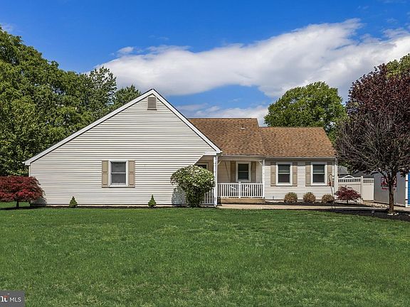 2nd image of 3 Marino Dr