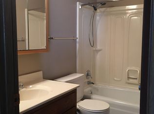 114 S Sheakley Ave APT 3, New Hampton, IA 50659