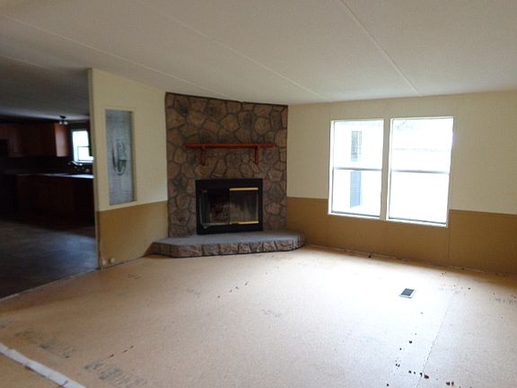 2nd image of 85 E College Ave