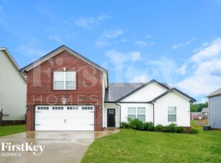 1046 Whitney Dr, Clarksville, TN 37042