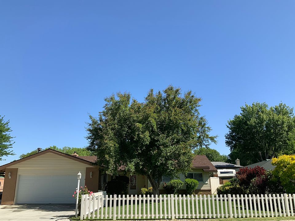 Front view from street