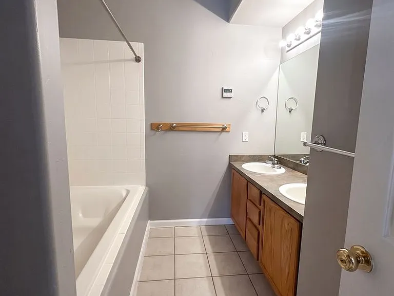 42 Audrey Cir — Photo 6