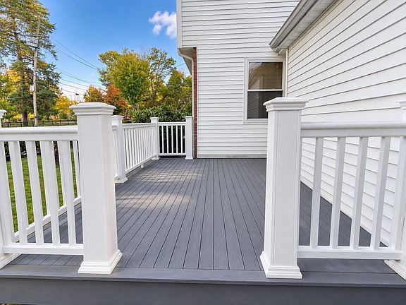 4th image of 231 Waltham St