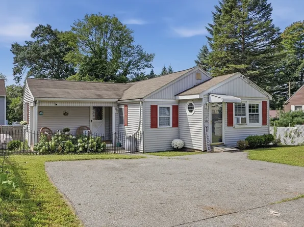 68 Hilltop Rd, Dracut, MA 01826