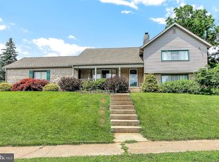 2105 Burkey Dr, Wyomissing, PA 19610