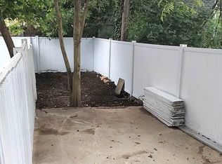 60-28 55th St #1R, Maspeth, NY 11378