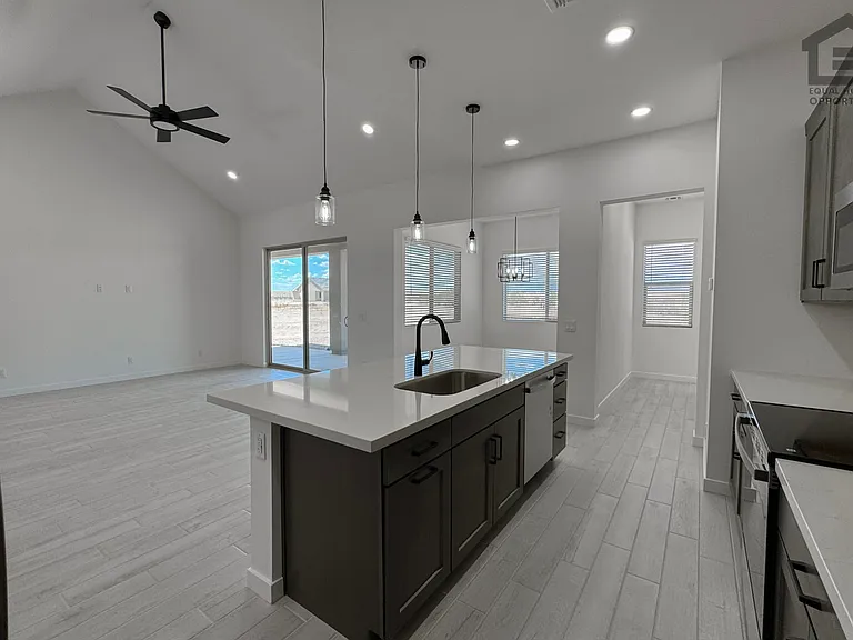 18108 W Morning Vista Ln — Photo 7