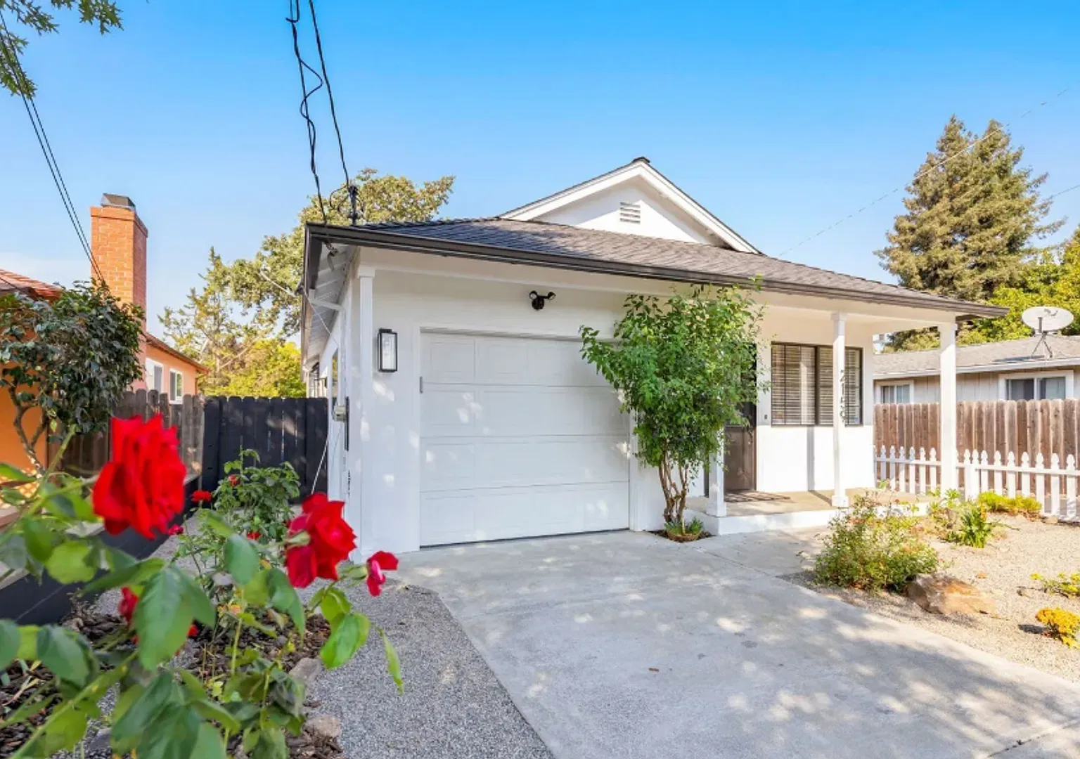 Newly Remodeled Three Bedroom Napa House — Photo 1