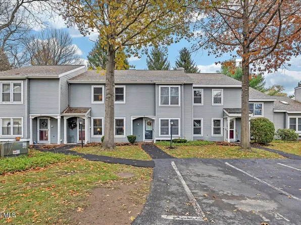 15 Wilton Court, Halfmoon, NY 12065