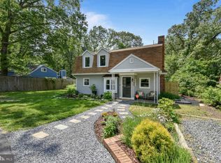 1583 Colony Rd, Pasadena, MD 21122