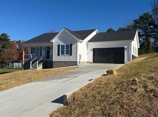 115 Ridge Point Cir, Daniels, WV 25832