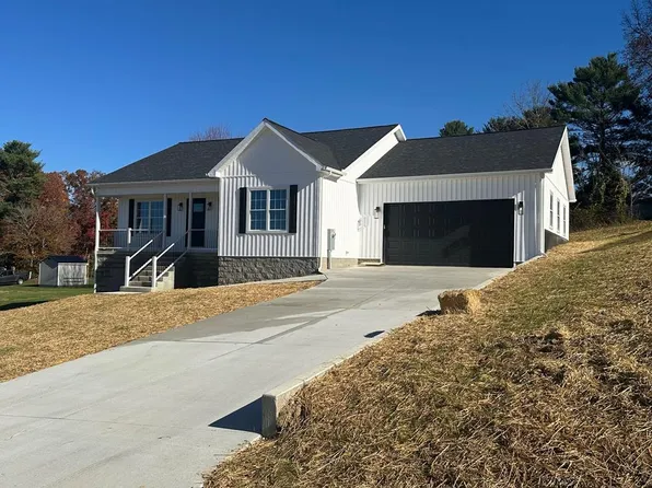 115 Ridge Point Cir, Daniels, WV 25832