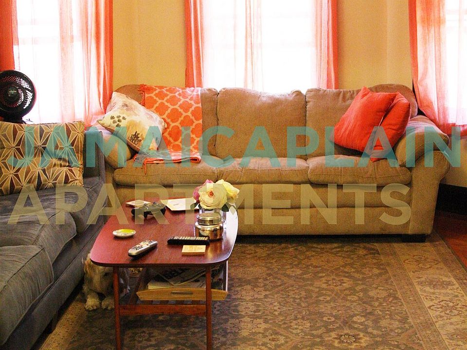 1474729123-livingroom