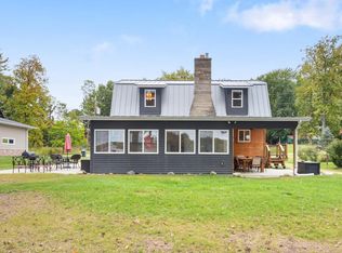 45604 Peninsula Dr E, Grand Junction, MI 49056