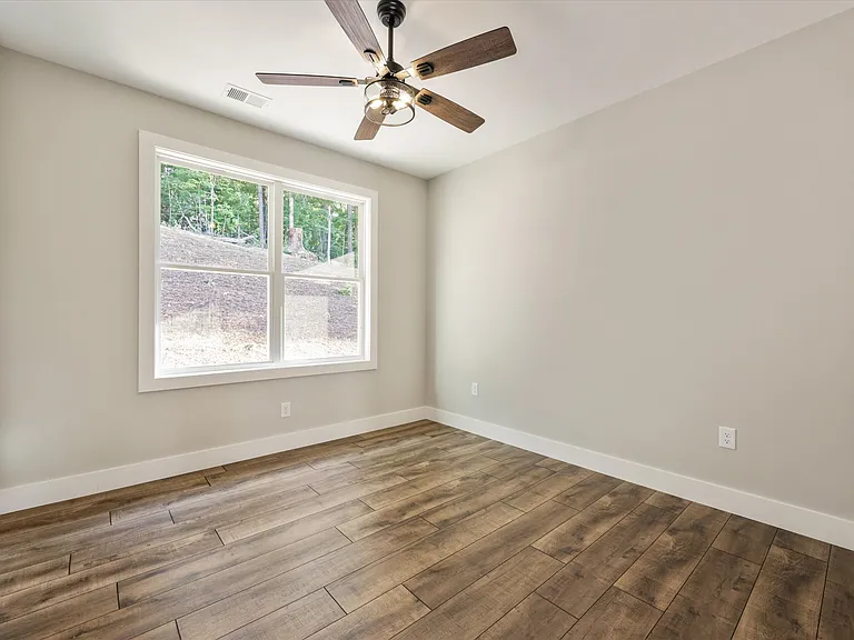 378 Signet Ln — Photo 10