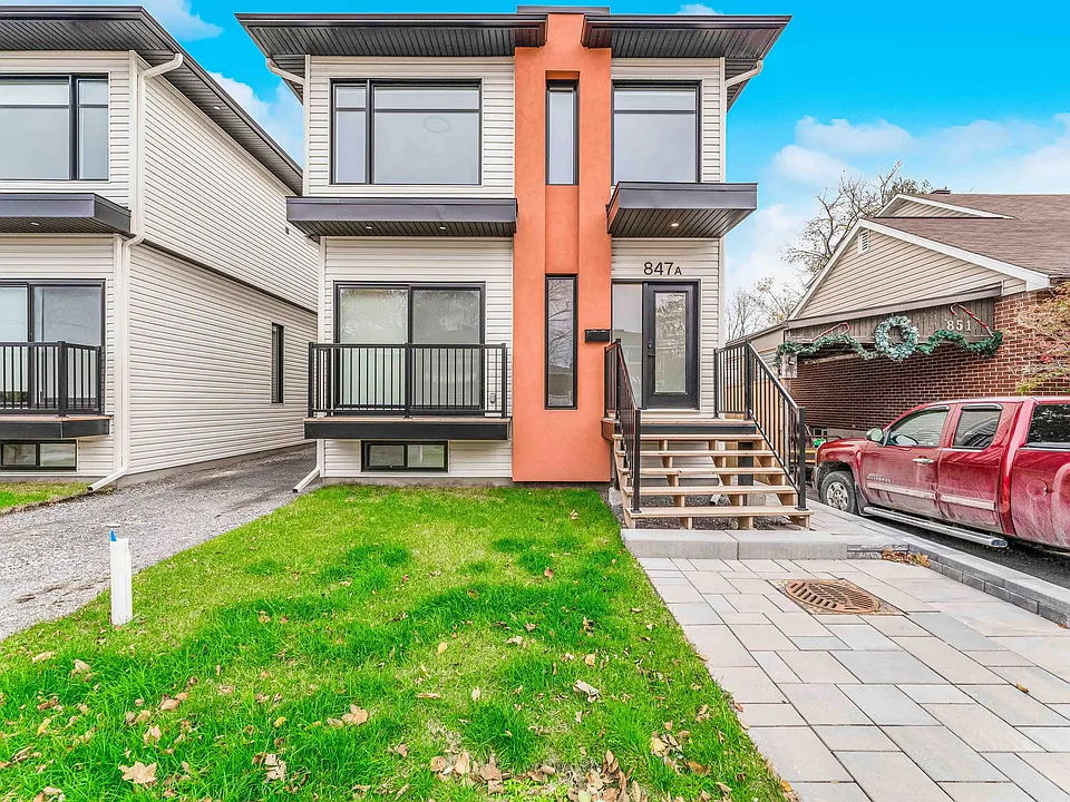847 Woodroffe Ave #A