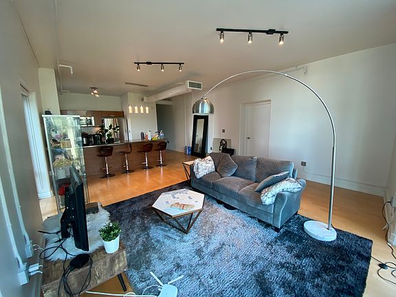 4th image of 645 W 9th St APT 403