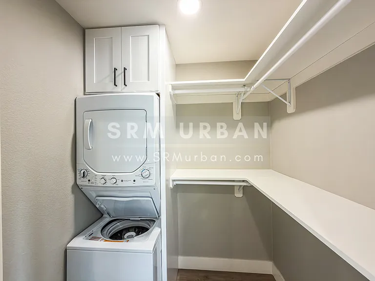 3041 C St #9 — Photo 15