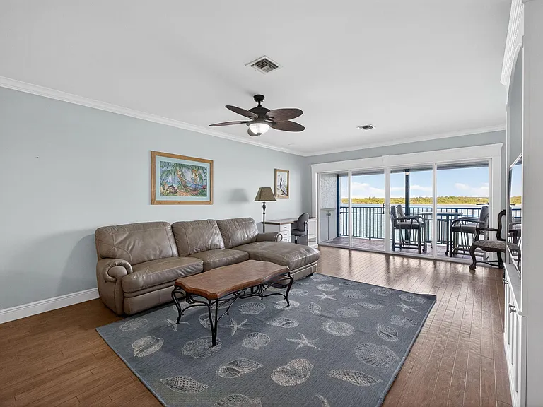 1630 Seaway Dr #304 — Photo 17