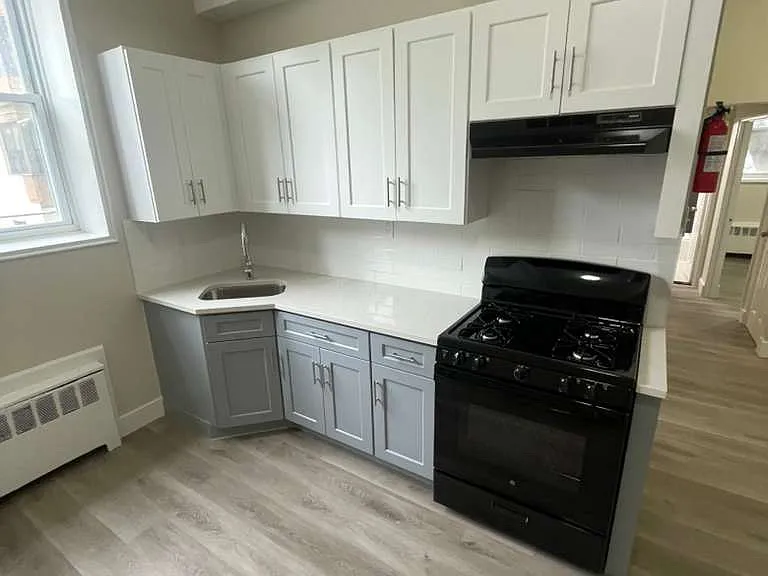103 Chancellor Ave #B1 — Photo 5
