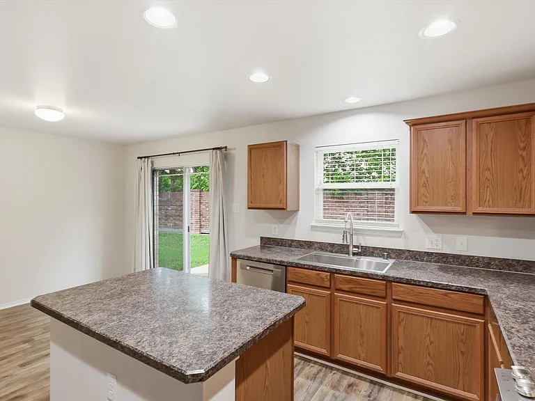 1356 N Cozumel St — Photo 12