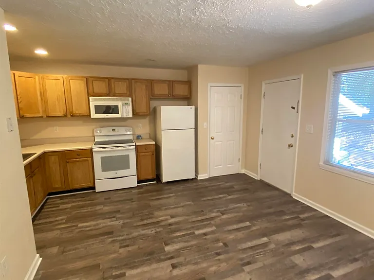 756A Happy Hollow Rd — Photo 6