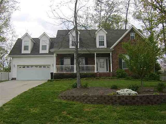 2nd image of 120 Callaway Ln NE