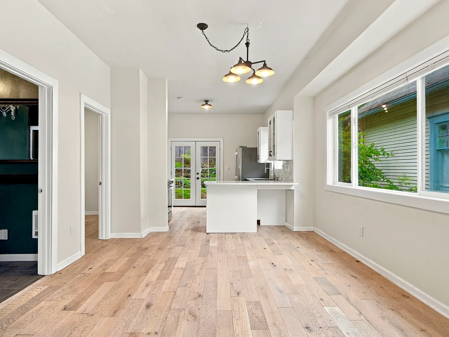 3 bed, 1710 sqft, $3,795 — Photo 4