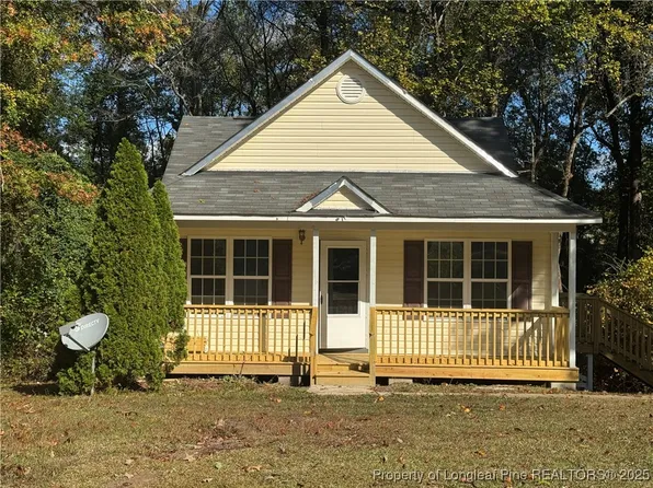 6126 Lonestar Rd, Fayetteville, NC 28303