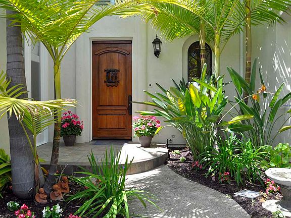Courtyard/Entryway