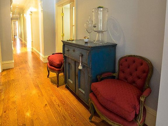 4th image of 2329 Pacific Ave