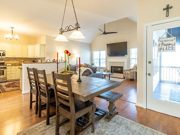 5th image of 2323 Laurelton Creek Ln