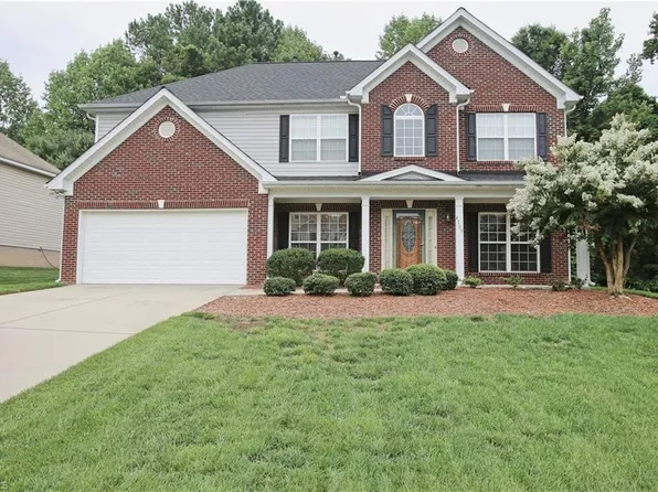 4100 Tellmont Ct, High Point, NC 27265