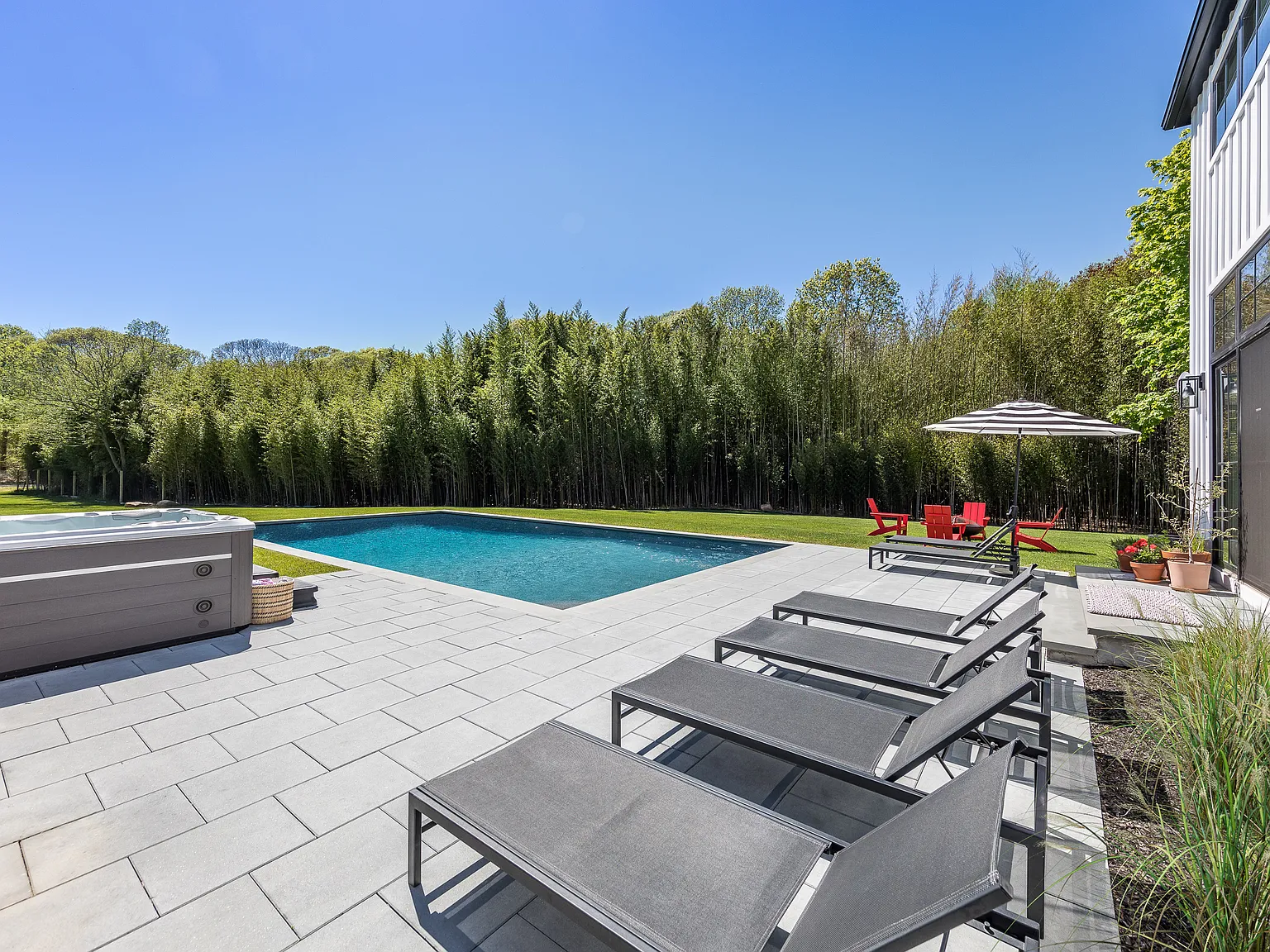 Modern New Construction Paradise — Photo 2