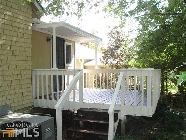 2nd image of 15 Powell Pl