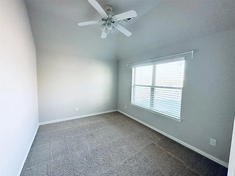 4712 El Paso St — Photo 13