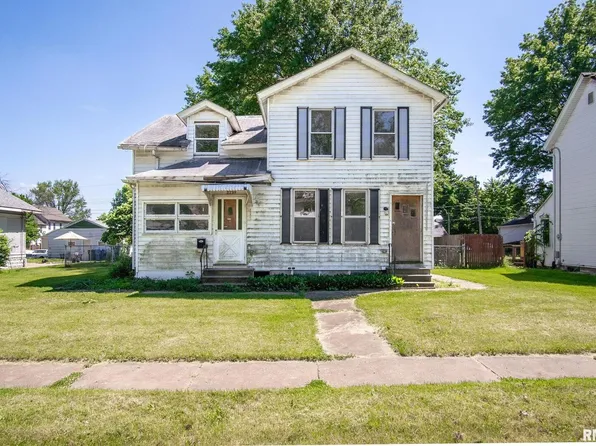 2239 W 4th St, Davenport, IA 52802