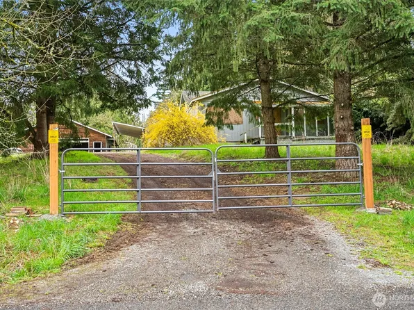 15421 50th Avenue E, Tacoma, WA 98446