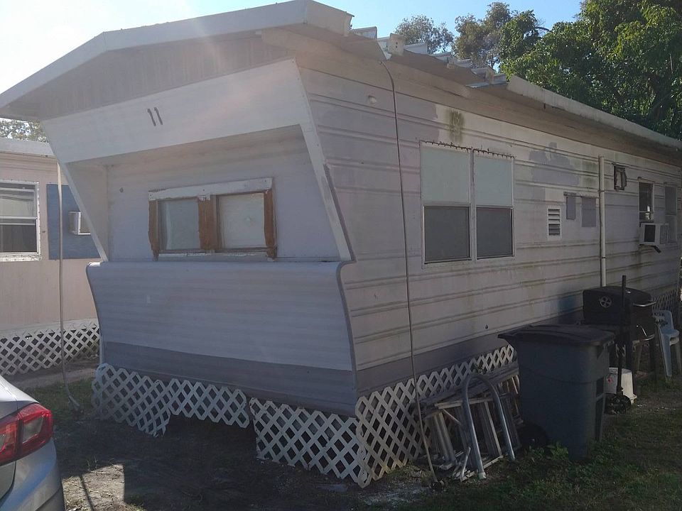1st image of 2517 50th Ave N #11